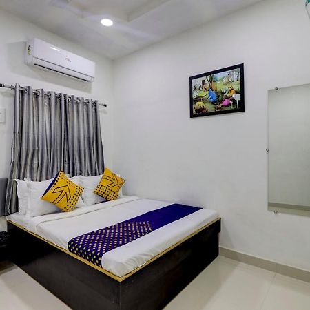 Spot On 71130 Hotel Shiv Krupa Anjār 外观 照片