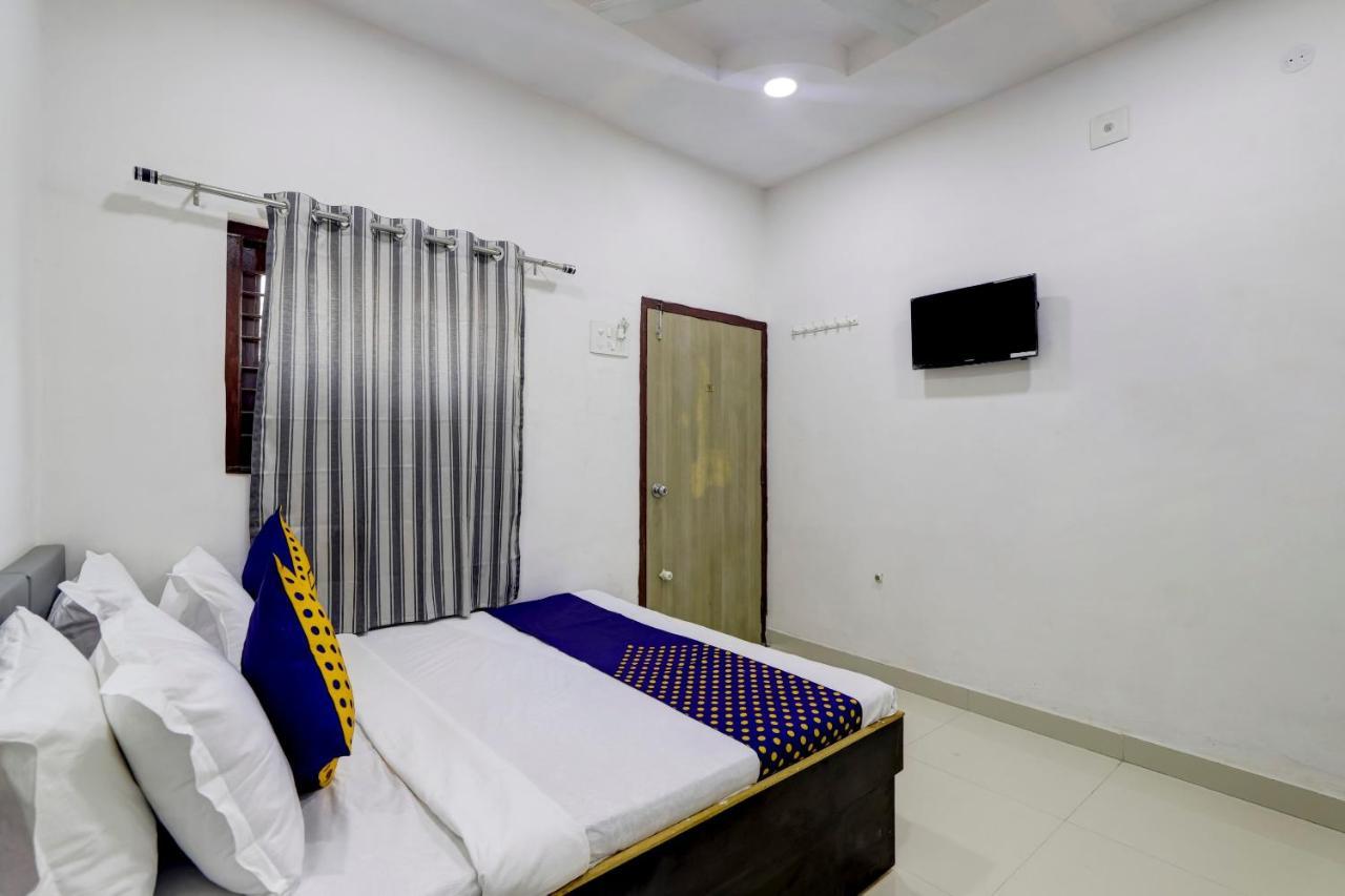 Spot On 71130 Hotel Shiv Krupa Anjār 外观 照片