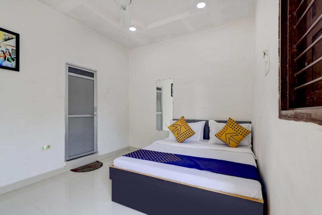 Spot On 71130 Hotel Shiv Krupa Anjār 外观 照片
